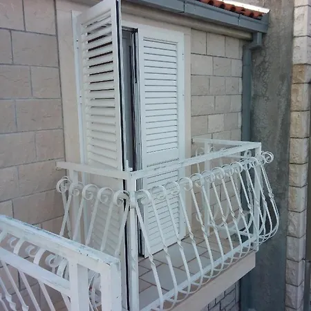 With Wifi Bol, Brac - 8736 *